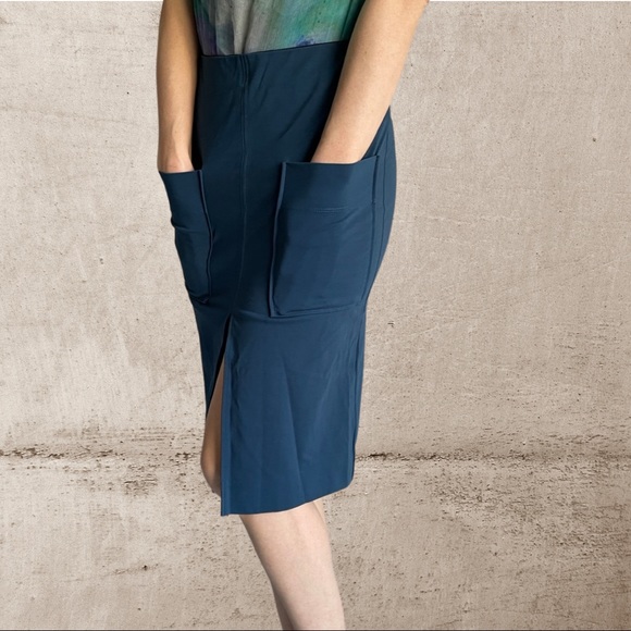 COP COPINE designer pencil skirt in teal with front slit, size small - Picture 14 of 14